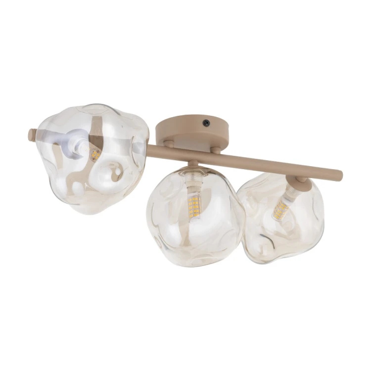 Lampa sufitowa LAVIA Sabia 3xG9 to połączenie funkcjonalności i wyjątkowego wzornictwa. Jasna kolorystyka oraz dekoracyjne szkło sprawiają, że model idealnie pasuje do salonu, sypialni, jadalni oraz nowoczesnego przedpokoju.
