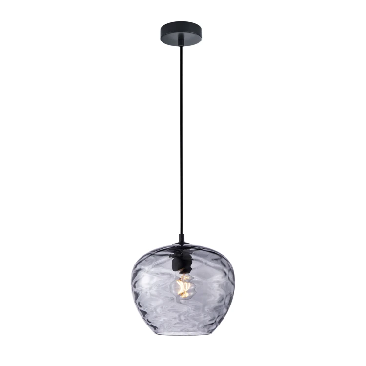 Lampa sufitowa BRESCO 1xE27 Italux z dymionym szklanym kloszem to eleganckie oświetlenie do salonu, jadalni i sypialni. Czarna oprawa oraz dekoracyjne szkło tworzą nowoczesną kompozycję, która podkreśla charakter wnętrza.