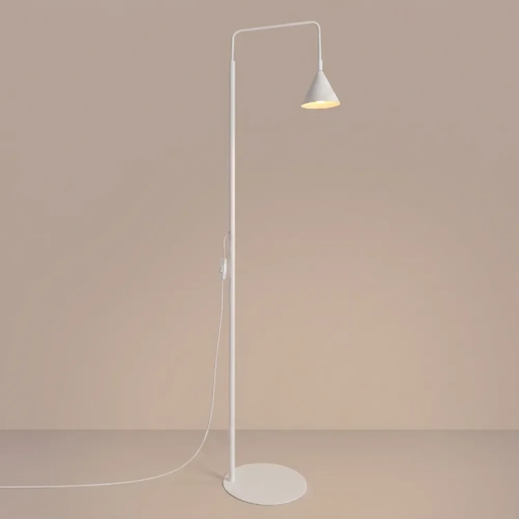 Nowoczesna lampa podłogowa NOX 1xE14 biała 165 cm pozwala stworzyć przytulną atmosferę w salonie lub sypialni. Smukła konstrukcja, regulowany wysięgnik i minimalistyczny design sprawiają, że pasuje do wielu aranżacji.