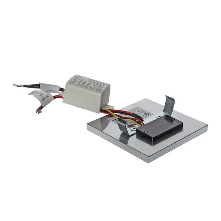 LUMI Inox 12V to dekoracyjna oprawa schodowa LED z czujnikiem ruchu. Doskonale sprawdzi się na schodach, w korytarzach oraz przy podświetleniu mebli. Neutralne światło 4000K zapewnia wygodę użytkowania każdego dnia.