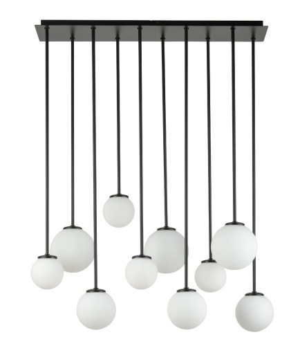 Lampa sufitowa TULIA 10xG9 Sigma 33491 łączy czarną oprawę z dziesięcioma białymi kulami w trzech rozmiarach. Model o szerokości 75 cm i wysokości 90 cm sprawdzi się nad stołem, wyspą kuchenną lub w wysokim salonie.