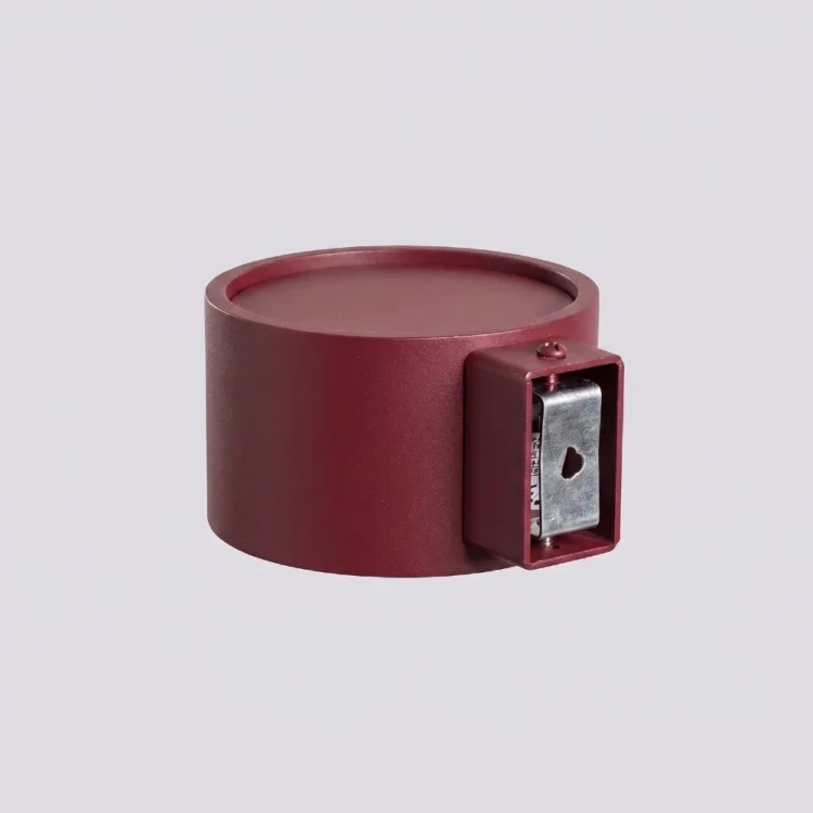 Kinkiet ścienny MODO SL.2453 marki Sollux zachwyca minimalistyczną formą i burgundowym kolorem. Lampa na wymienną żarówkę GX53 sprawdzi się w salonie, sypialni, korytarzu i gabinecie. Wymiary: 10 × 12 × 6 cm.