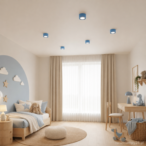 Plafon MODO Blue Sollux z oprawą na żarówkę GX53 zachwyca minimalistyczną formą i niebieskim kolorem. Średnica 10 cm pozwala tworzyć efektowne kompozycje z kilku lamp w pokoju dziecka, korytarzu lub sypialni.
