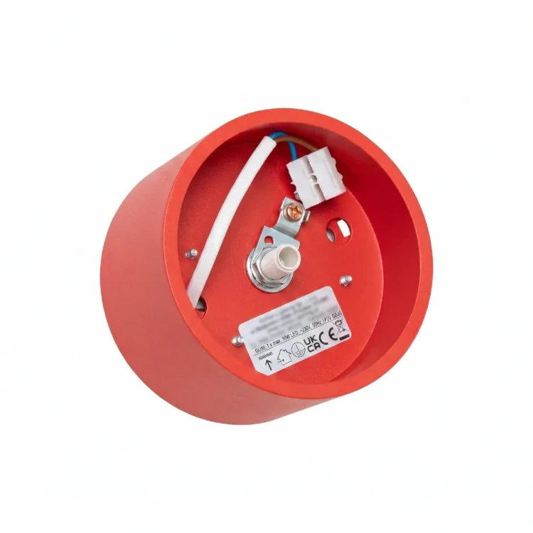 Lampa MODO Red Sollux SL.2478 to kompaktowy plafon na jedno źródło światła GX53. Czerwona, cylindryczna oprawa doskonale wygląda pojedynczo oraz w zestawie kilku lamp rozmieszczonych wzdłuż sufitu korytarza.