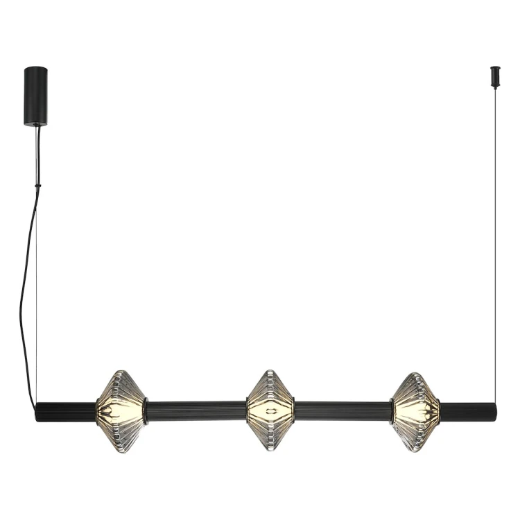 Czarna lampa wisząca LED PADRE ML2798 Milagro ma trzy fasetowane klosze tworzące dekoracyjne refleksy. Moc 18 W, 1080 lm i ciepła barwa 3000 K zapewniają przyjemne światło nad stołem, wyspą kuchenną lub barkiem.