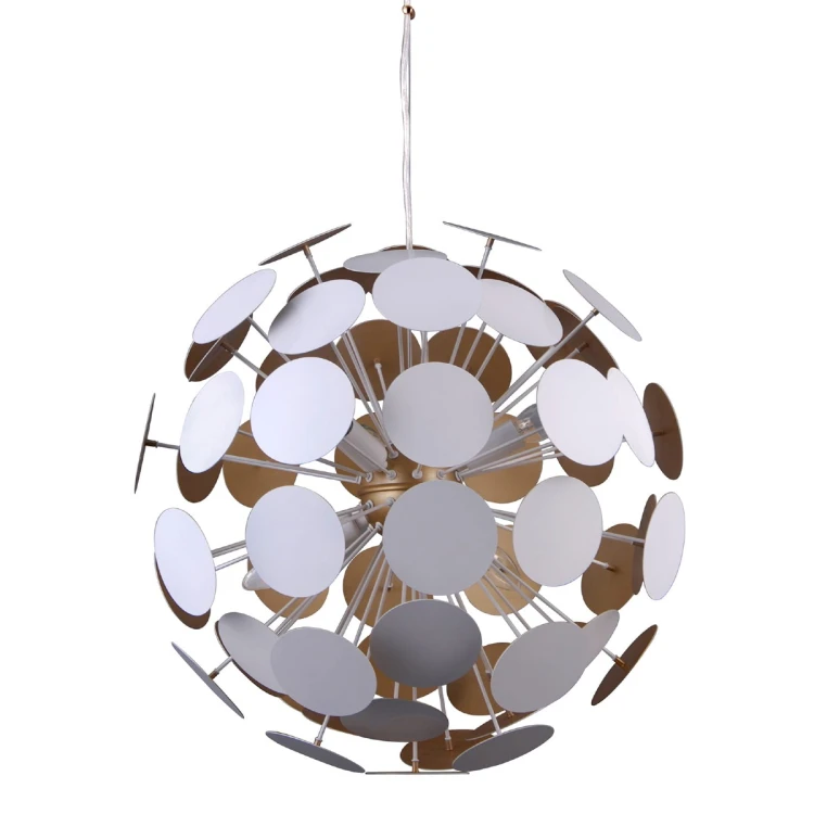 Lampa sufitowa MAILONE Italux w kolorze białym, ze złotym wykończeniem od środka. Stalowa konstrukcja, średnica 50 cm i 6 oprawek E14. Wysokość 120 cm można skrócić. Idealna do salonu lub jadalni.