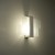 Biały kinkiet FENIKS Sollux SL.0079 to dekoracyjna lampa ścienna z drewna i szkła. Oprawa wykorzystuje jedną żarówkę E27 do 60 W lub LED do 15 W. Jasna, geometryczna forma pasuje do wnętrz nowoczesnych, skandynawskich i minimalistycznych.