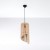 Ażurowa lampa wisząca ALEXIA SL.0640 marki Sollux została wykonana z naturalnego drewna. Smukły klosz o wymiarach 21 × 51 cm mieści jedną żarówkę E27. Źródło światła należy dokupić osobno.