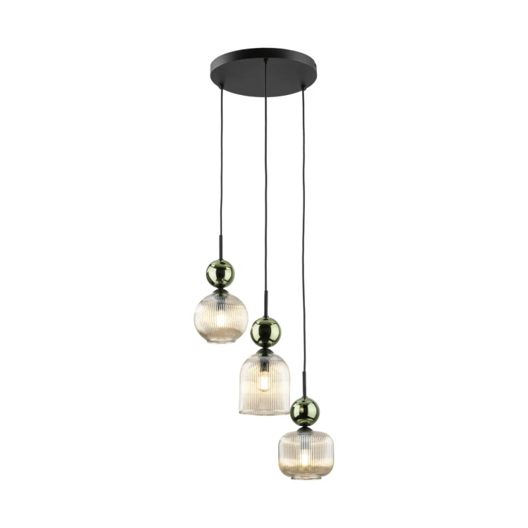 Lampa wisząca SOPHIA 11148 z 3 kloszami z koniakowego szkła i zielonymi kulami. Kaskadowy układ oraz czarna podsufitka tworzą efektowne oświetlenie nad stół, wyspę kuchenną lub barek. 3xE14, IP20.