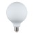 Żarówka LED G125 E27 8 W z mlecznym szkłem emituje 690 lm ciepłego światła 3000 K. Kąt świecenia 360° pomaga równomiernie oświetlić wnętrze. Model jest ściemnialny i pasuje do lamp z gwintem E27. Średnica 12,5 cm, wysokość 17,5 cm.