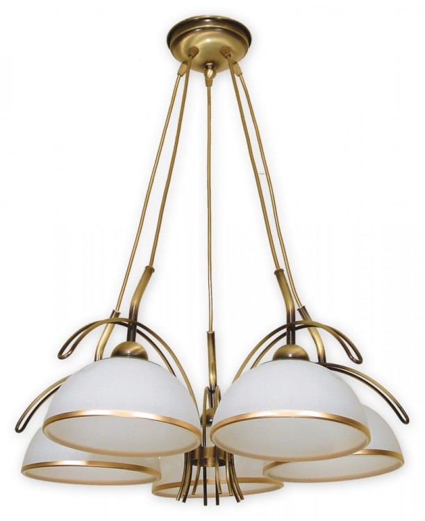 Żyrandol klasyczny FLEX patyna Lemir O1485 PAT z pięcioma białymi kloszami ze złotym rantem, zawieszony na stalowej konstrukcji w kolorze patyny.